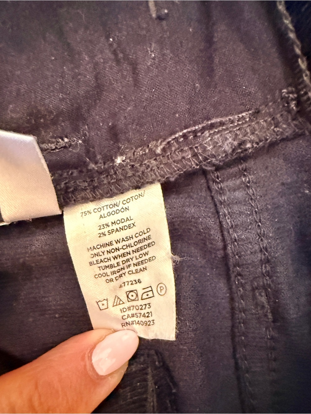 LOFT Dark Navy Soft Corduroy Mid Rise Curvy Skinny 5-Pocket Pants Size 28/6 - Picture 8 of 8